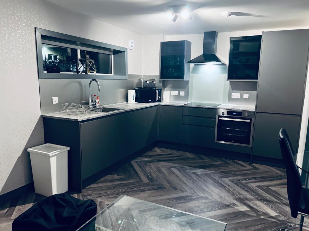 Barnton Apartment Единбург Екстериор снимка